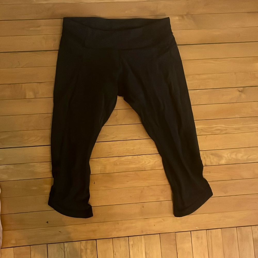 Lululemon Women’s Capri Running Leggings Size 8 low Rise